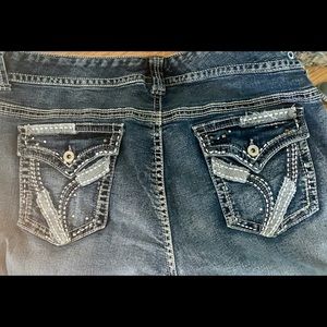 Size 20. Sooo cute! Jean shorts. Like new!